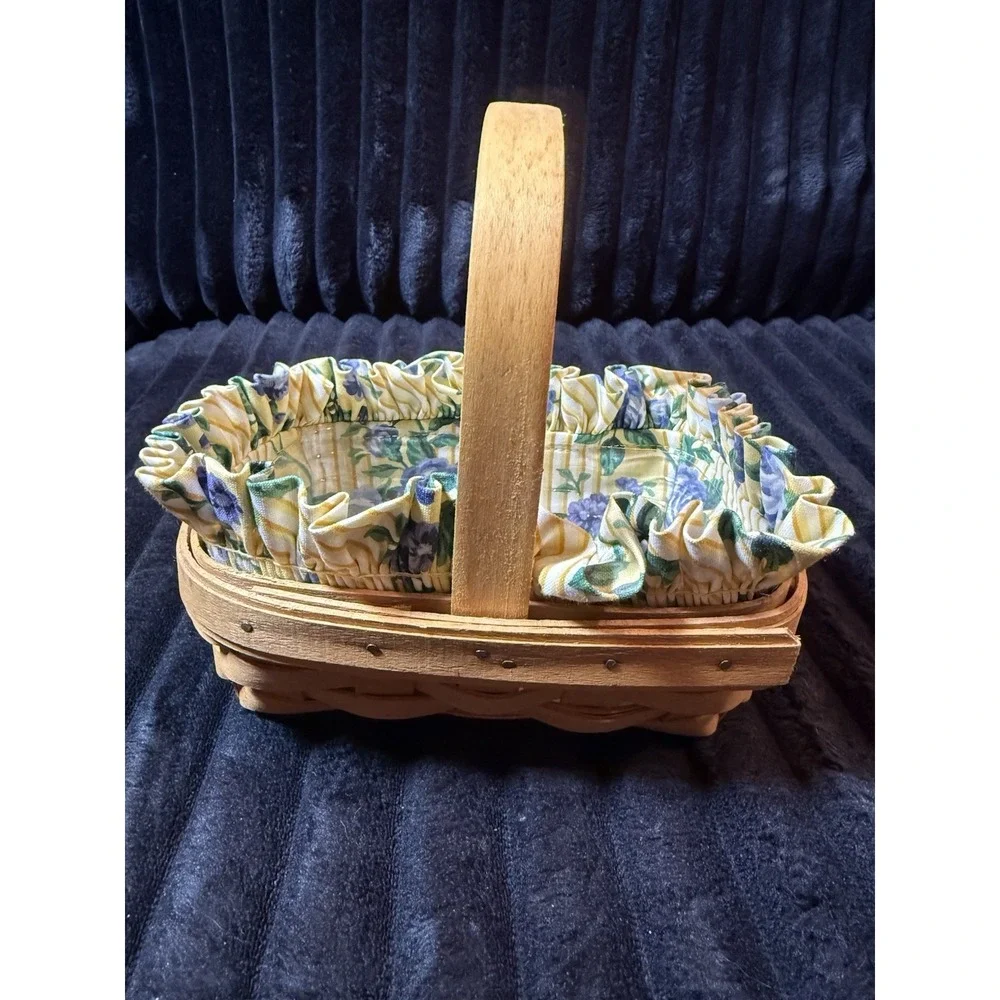 LONGABERGER 1996 AMERICAN CANCER SOCIETY BASKET WITH PROTECTOR AND FABRIC LINER